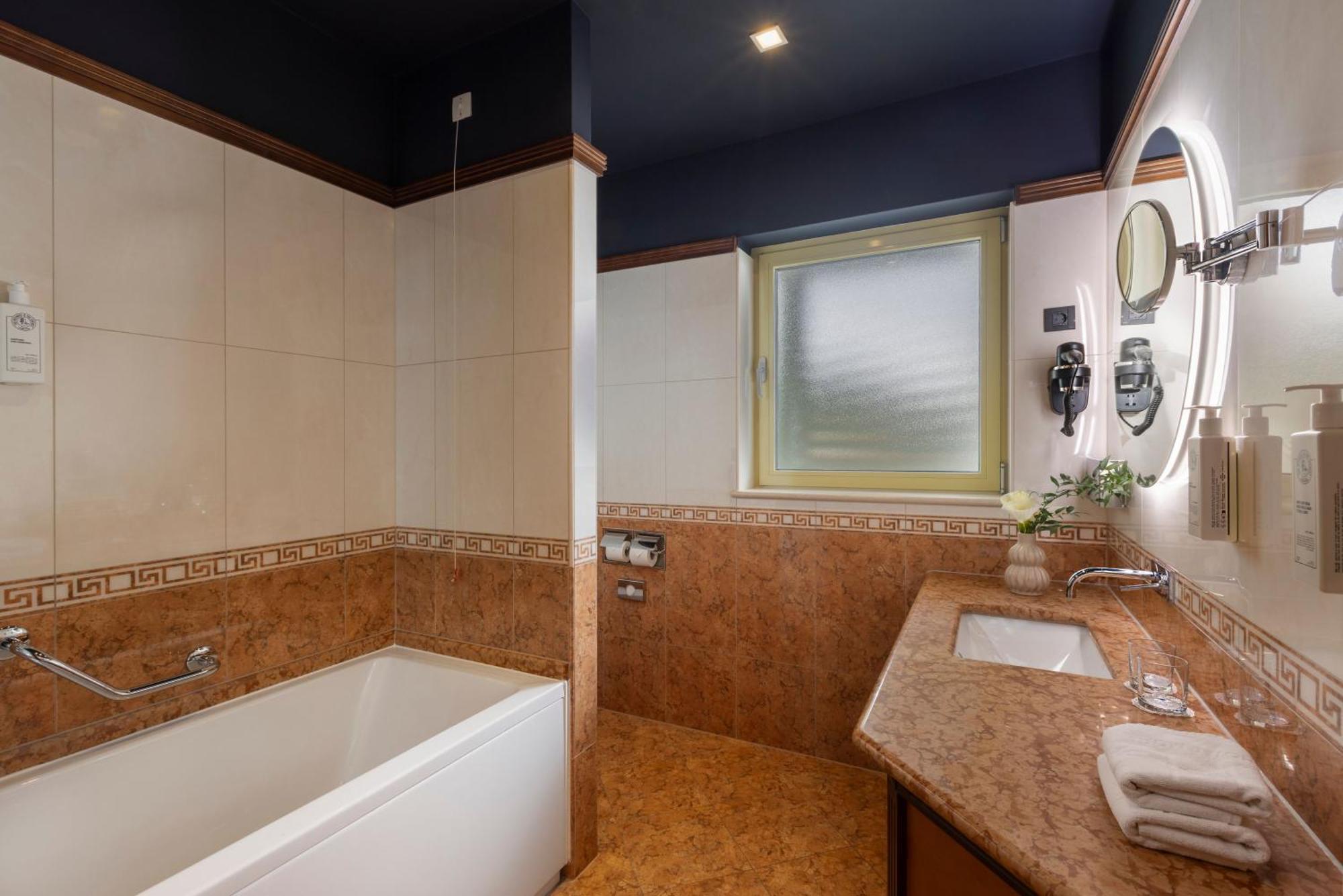 Double or Twin Room Balcony Sea View