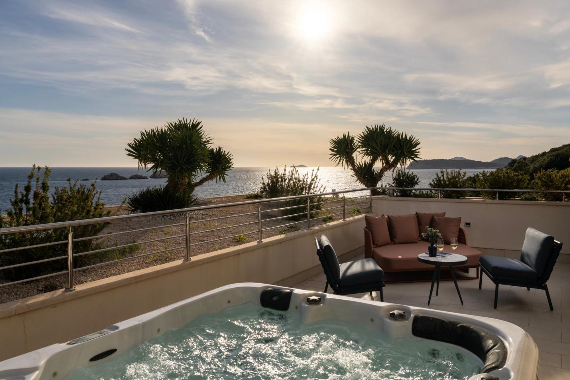 Deluxe Suite Terrace Sea View