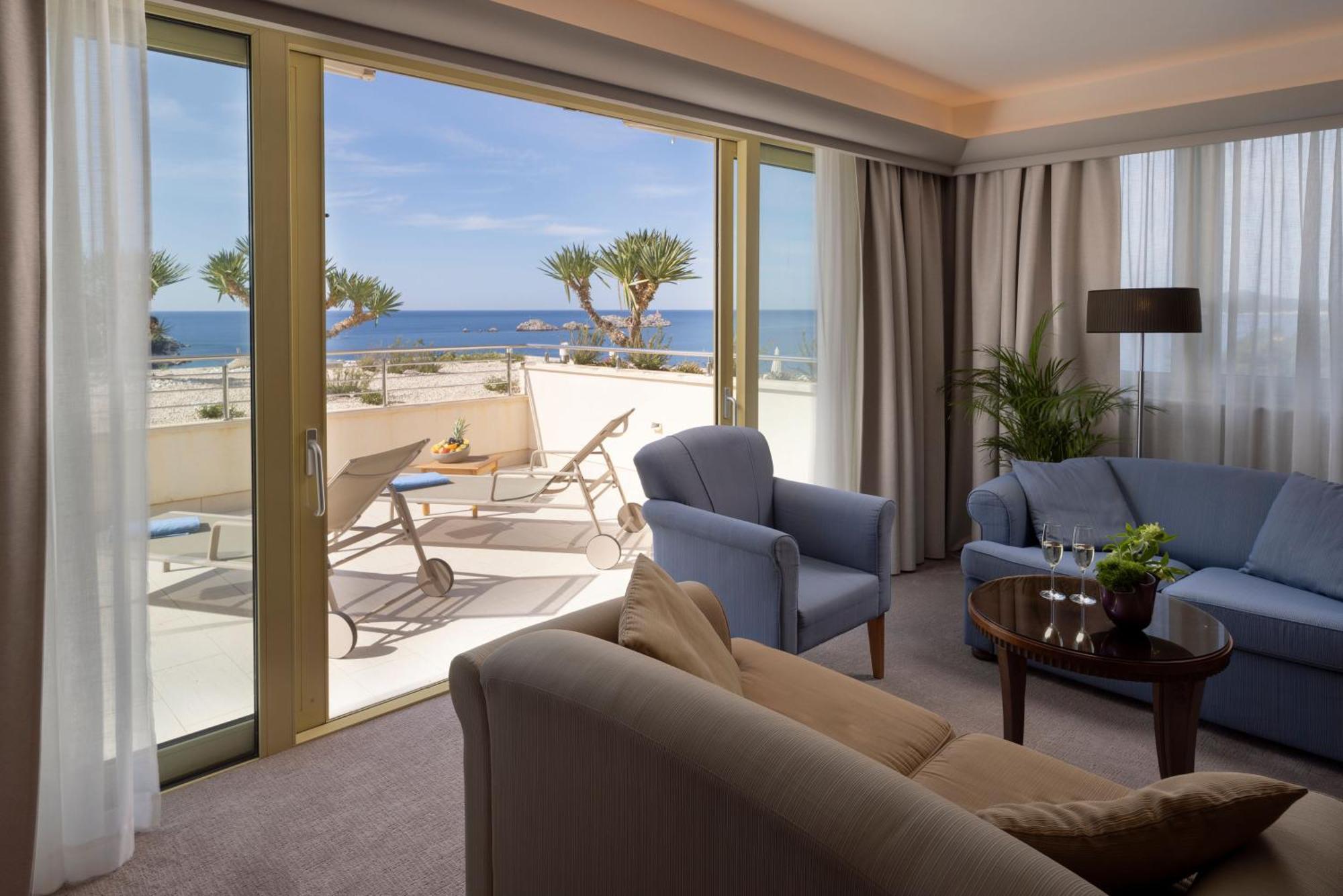 Deluxe Suite Terrace Sea View