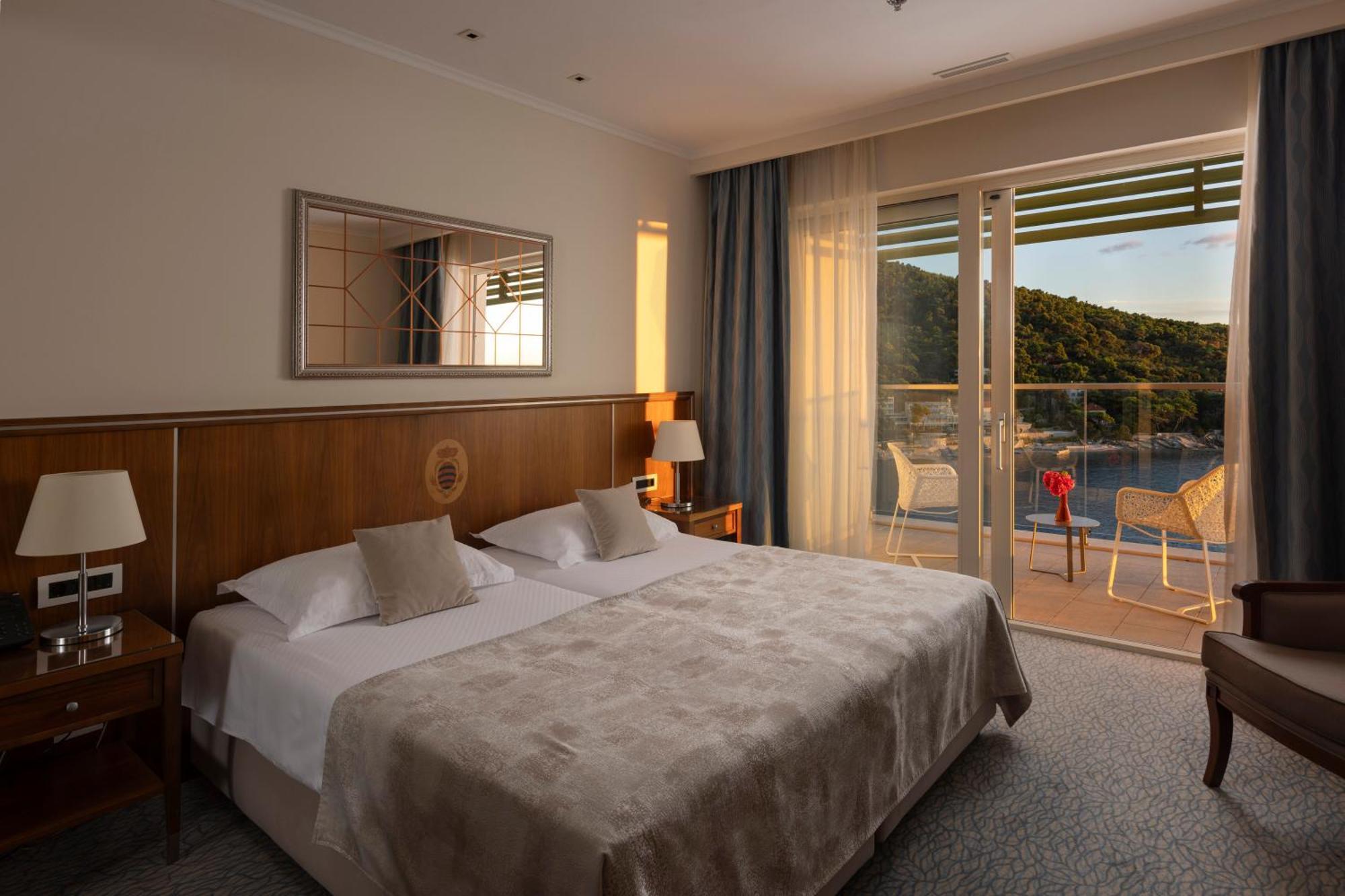 Deluxe Suite Terrace Sea View
